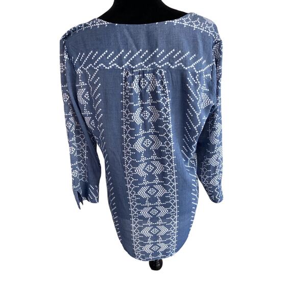 FRED DAVID BLUE AND WHITE GEO PRINT V/NECK PULLOVER TUNIC BLOUSE Sz -M - Picture 8 of 9